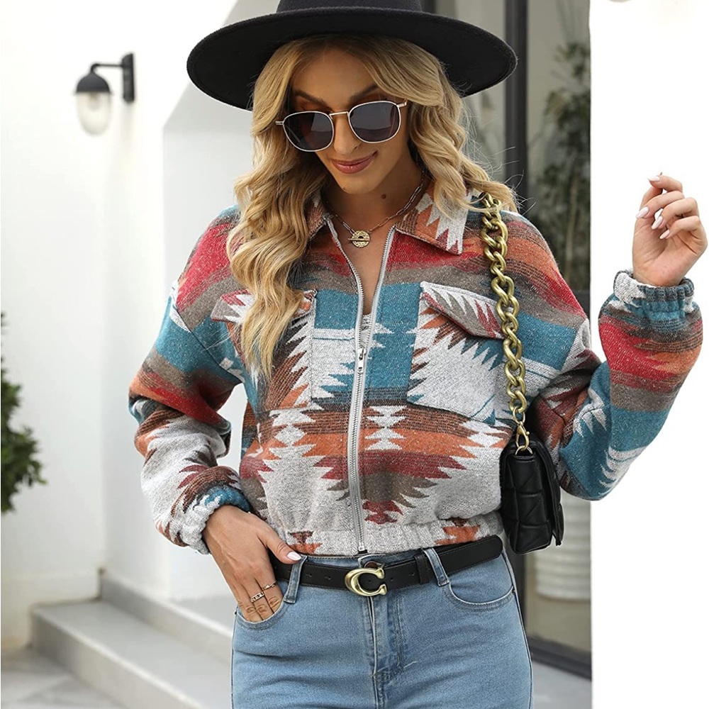 NWT AZTEC PRINT CROPPED JACKET SIZE S